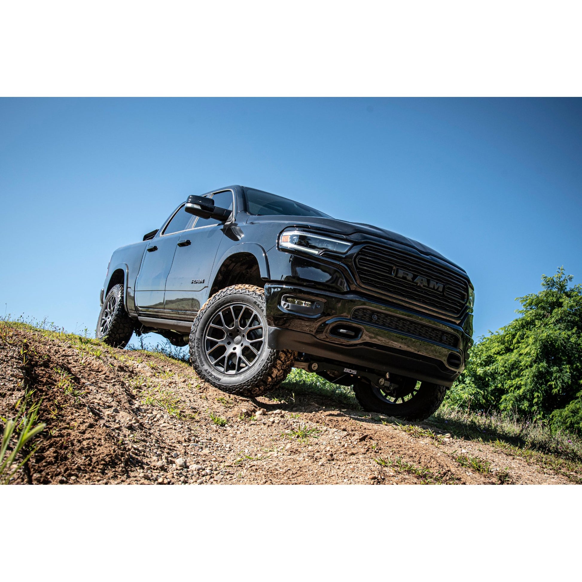 4" Lift Kit, Air Ride with Rear Fox 2.0" Shocks, Standard Bore