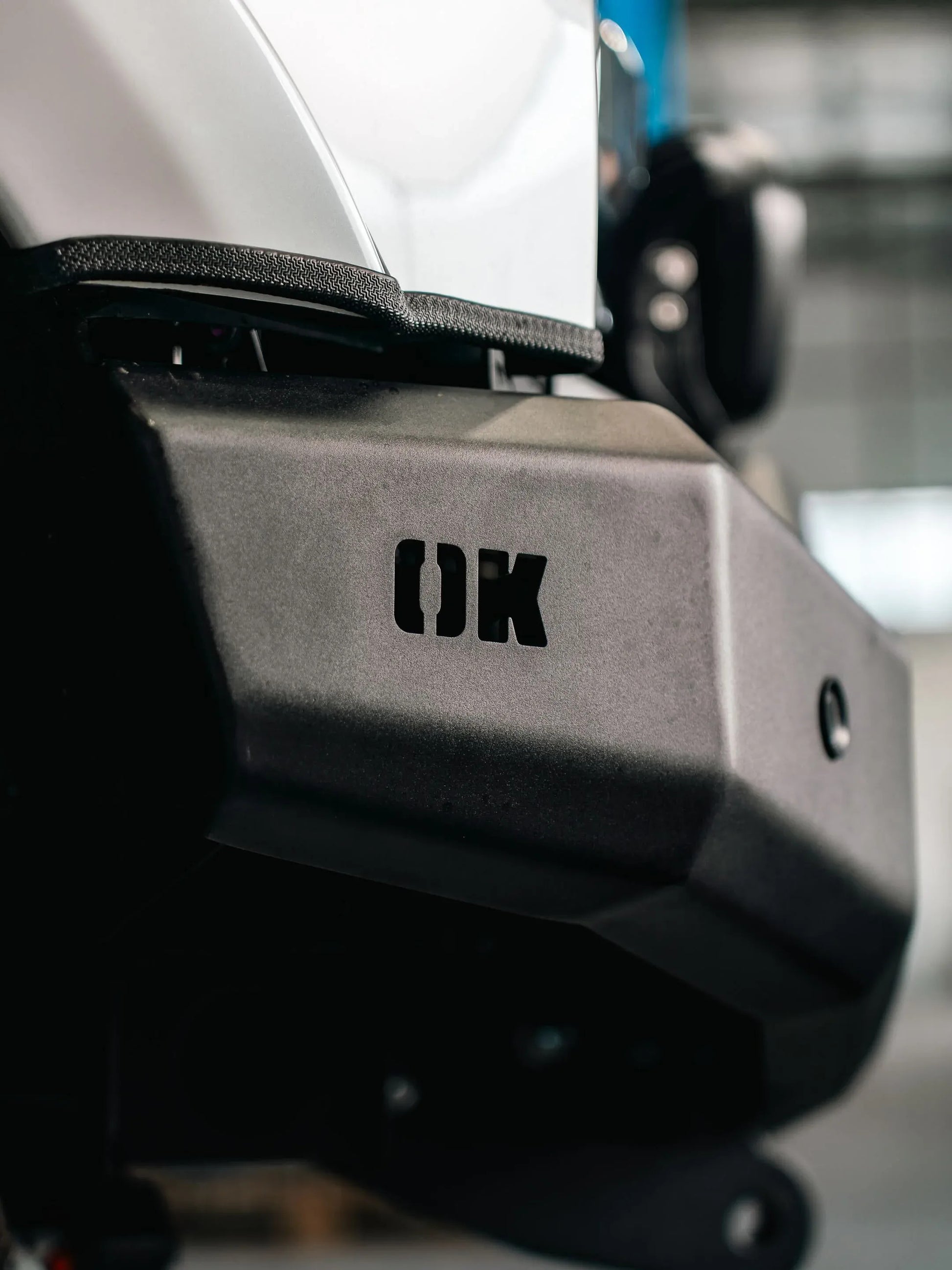 Chuck Series Pre Runner Bar, Texture Black