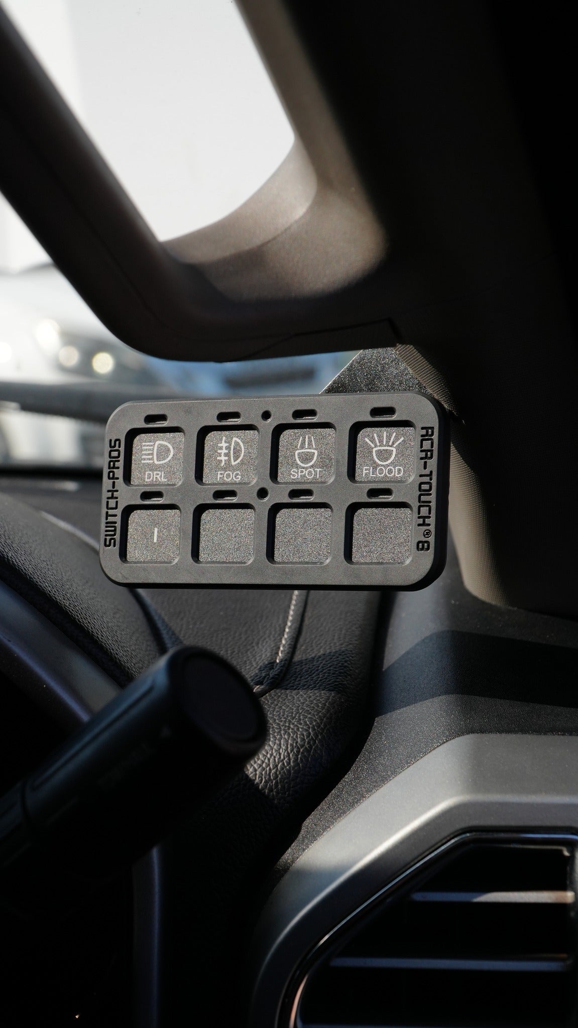 8 Switch Programmable Switch Panel Power System